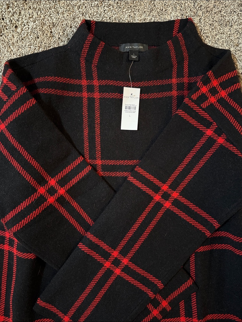 Ann Taylor Black & Red Plaid Crewneck Sweater